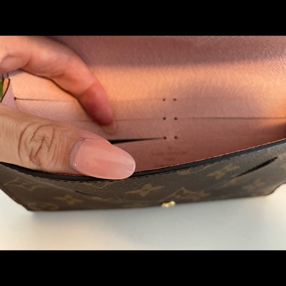 Authentic Louis Vuitton clutch/wallet - Picture 2 of 9